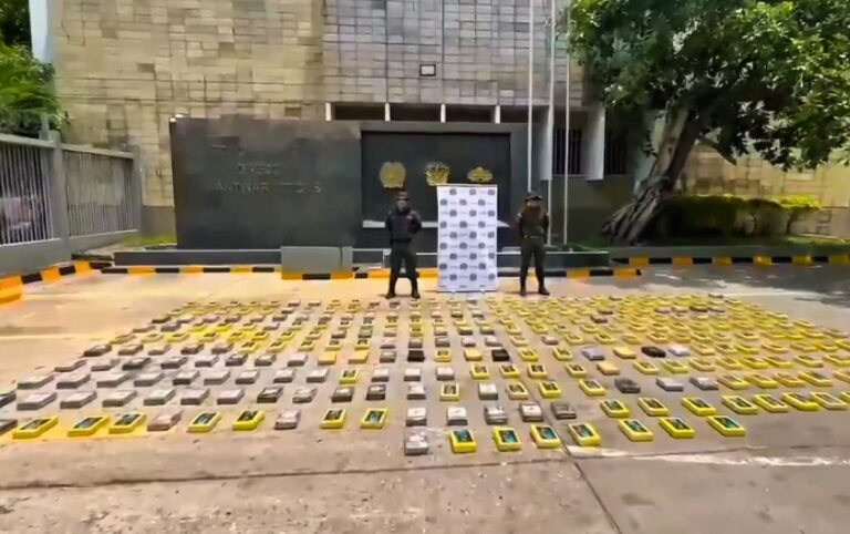 Incautaron 299 Kg de cocaína en puerto de Cartagena.