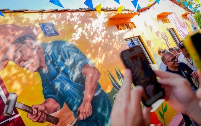 Murales inteligentes en Mompox con animaciones en 3D.