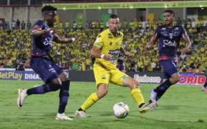 Bucaramanga perdió de local ante Fortaleza por la fecha 3 del grupo B. Foto: Cortesía- Colprensa/Vanguardia.