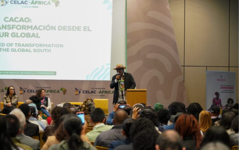 Más de 150 cuidadoras participan en panel sobre cacao y transformación social durante el Foro CELAC-África, con Colombia liderando el diálogo Sur-Sur.