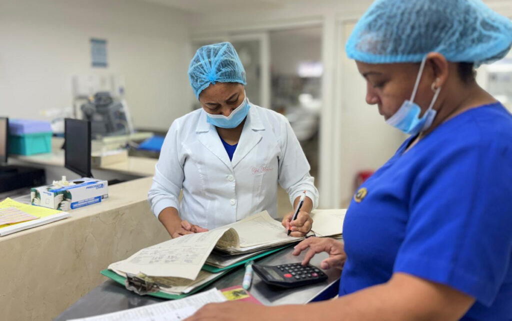 Guarda herido recibe atención médica en clínica de Cartagena