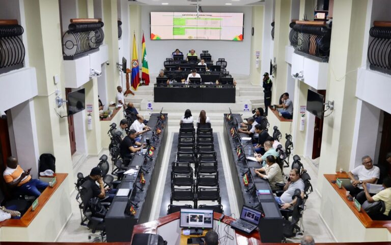 Concejo aprobó $384 mil millones para Cartagena Sesión plenaria en Cartagena donde el Concejo aprobó $384 mil millones para fortalecer inversión en sectores estratégicos.