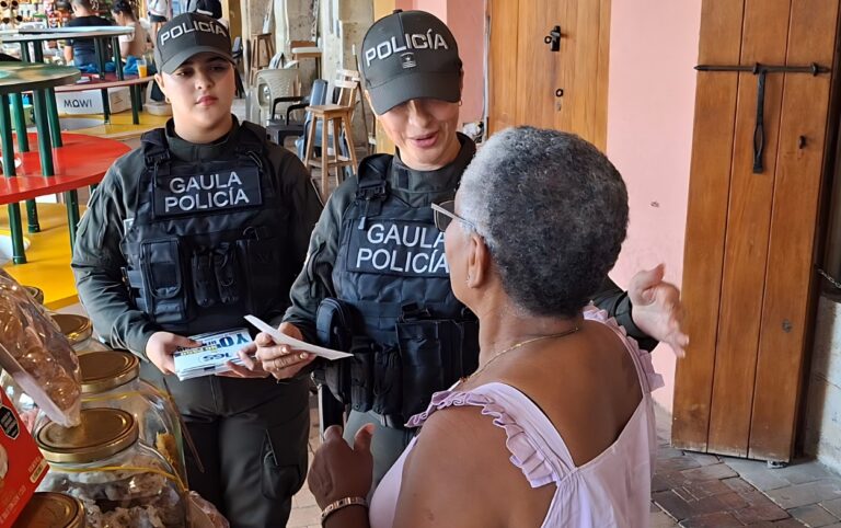 Campaña contra la extorsión en Cartagena_ Gaula sensibiliza a comerciantes y ciudadanos sobre cómo actuar ante amenazas.
